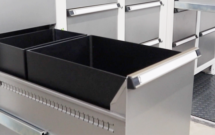 Schlüsselverwaltung Schrank Schublade mit großen Entnahmefächern geöffnet